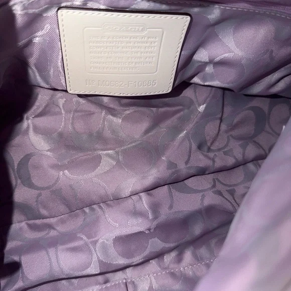 Vintage Coach Lavender Hampton Convertible Shoulder Bag/ Hand bag # F10685 - Picture 12 of 15